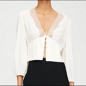 Aritzia Romance me Blouse